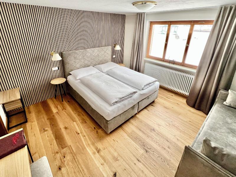 Haus Schrofenstein image