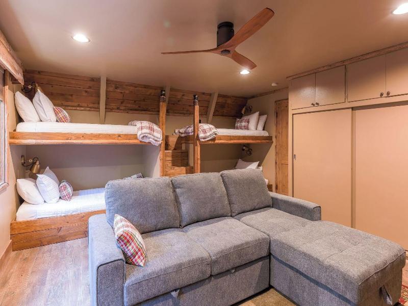 Big Bear Den #2152 image