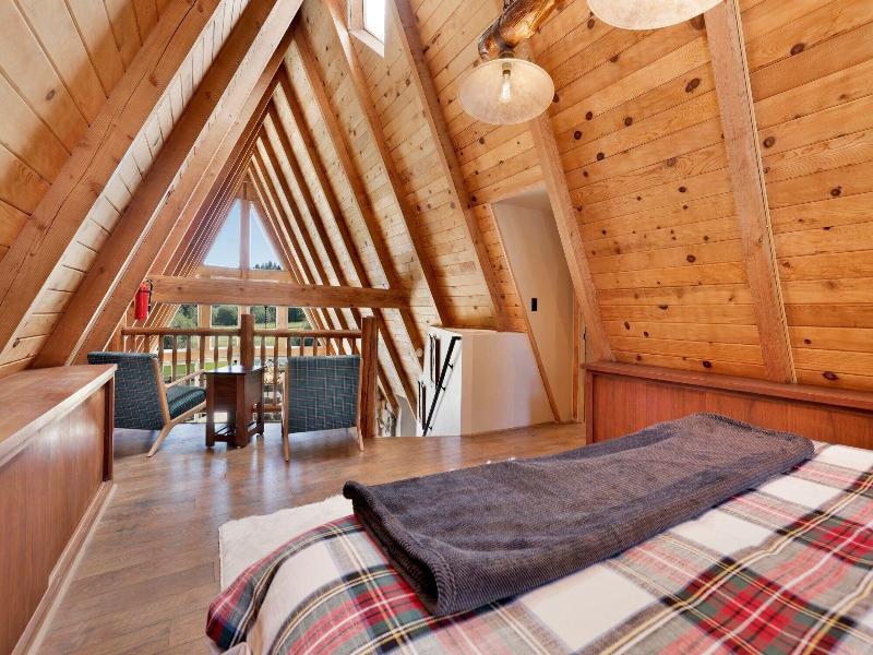 Big Bear Den #2152 image