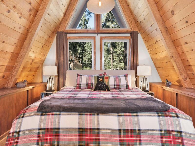 Big Bear Den #2152 image
