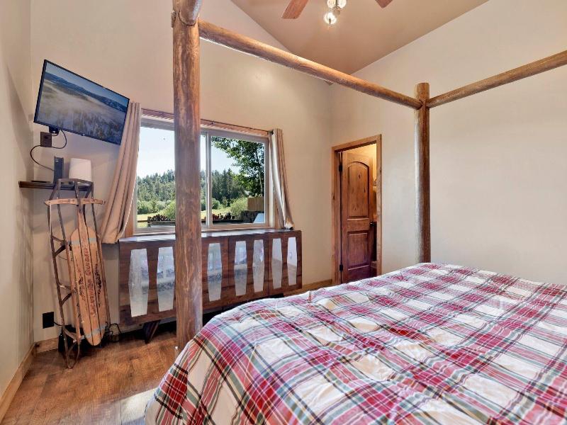 Big Bear Den #2152 image
