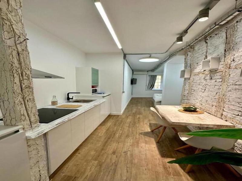 Apartamentos Carolina By Gaiarooms image