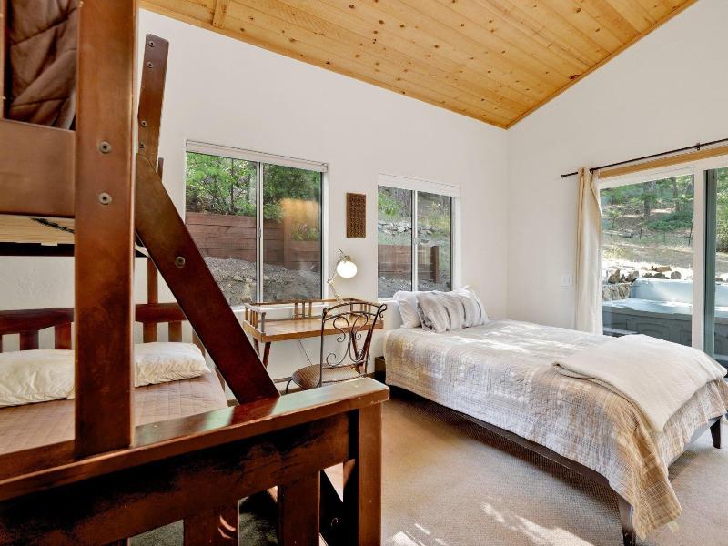 Knickerbocker Retreat #2321 image