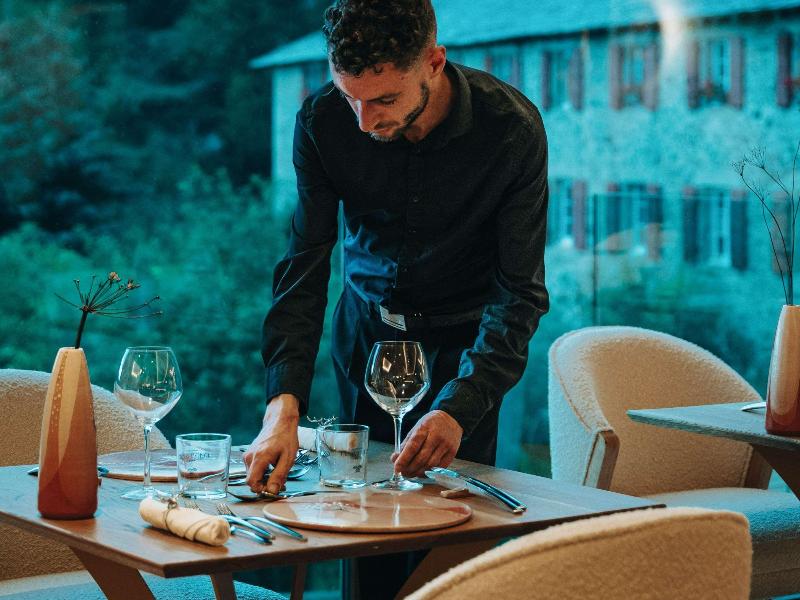 Grand Ht l'Ermitage Font-Romeu-Handwritten Collect image