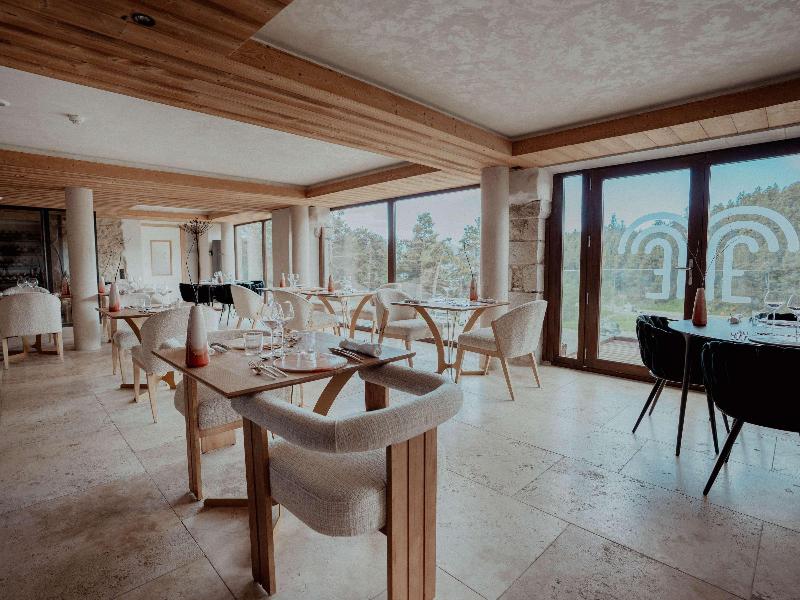 Grand Ht l'Ermitage Font-Romeu-Handwritten Collect image