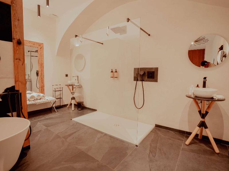 Grand Ht l'Ermitage Font-Romeu-Handwritten Collect image