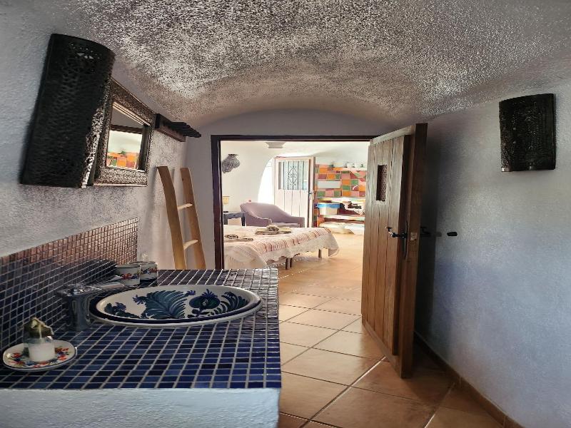Cuevas Andalucia image