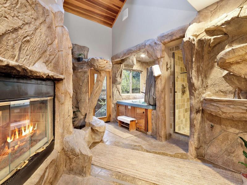 The Spa At Winterset #2282 image
