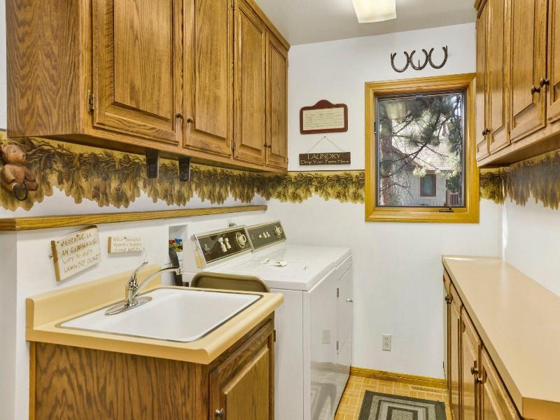 Cove Lakefront Chalet #2098 image