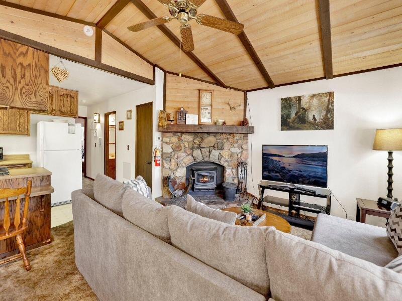 Bearadise Cottage #2275 image