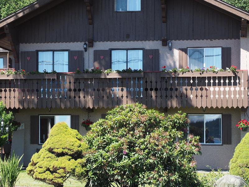 Ramada by Wyndham Campbell River image