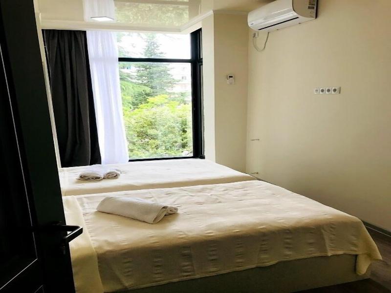 Hotel Gurya image