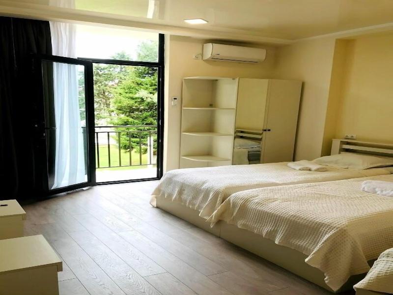 Hotel Gurya image