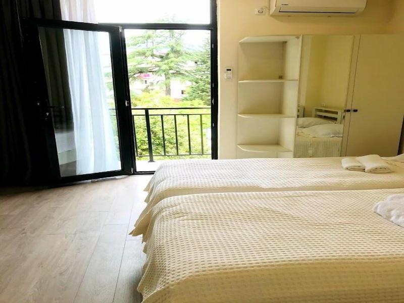 Hotel Gurya image