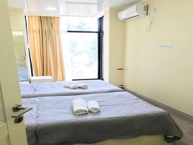 Hotel Gurya image