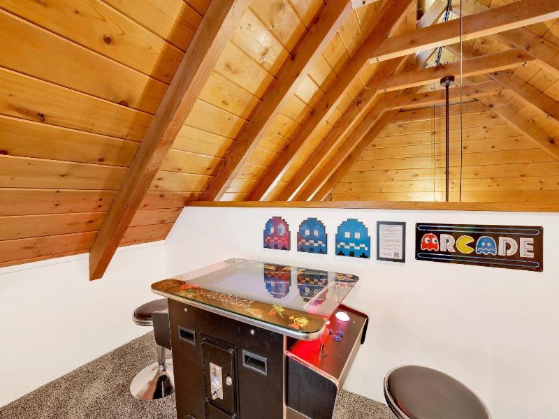 Twin Pines Lodge #2458 image