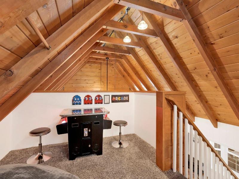 Twin Pines Lodge #2458 image