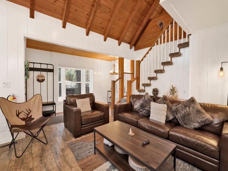 Twin Pines Lodge #2458 image
