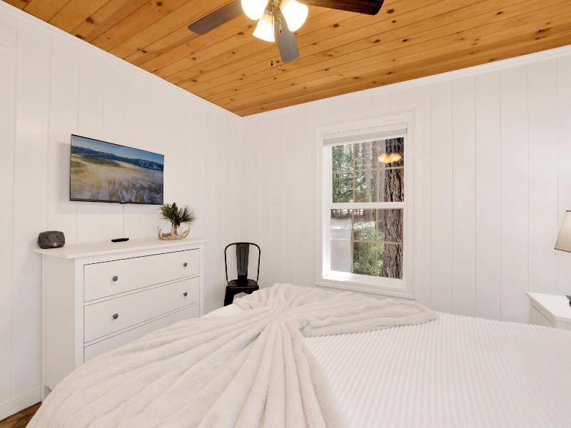 Twin Pines Lodge #2458 image