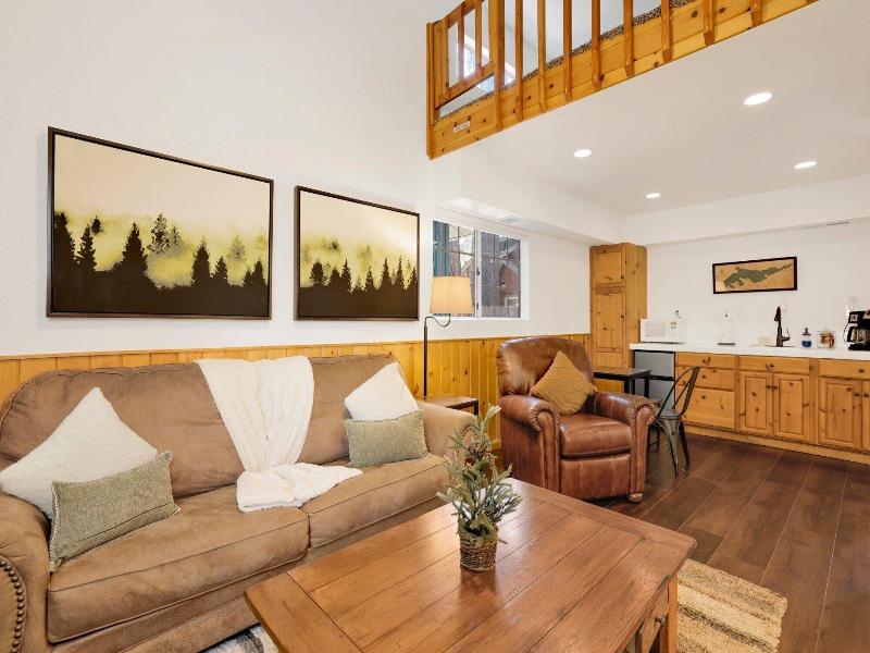 Twin Pines Lodge #2458 image