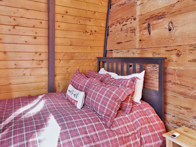 Wolf Cub Cabin#1946 image