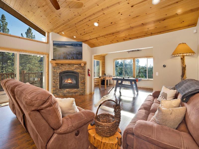 Silver Tip Chalet #2141 image