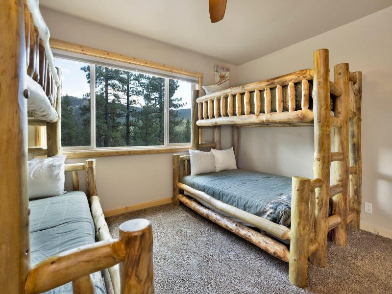 Silver Tip Chalet #2141 image