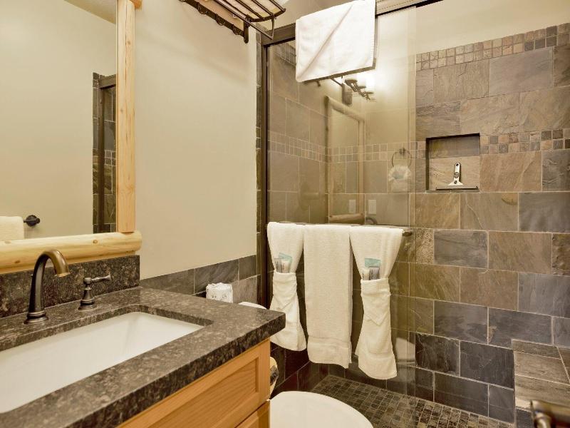 Silver Tip Chalet #2141 image
