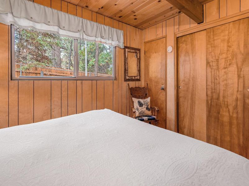 Zen Den image