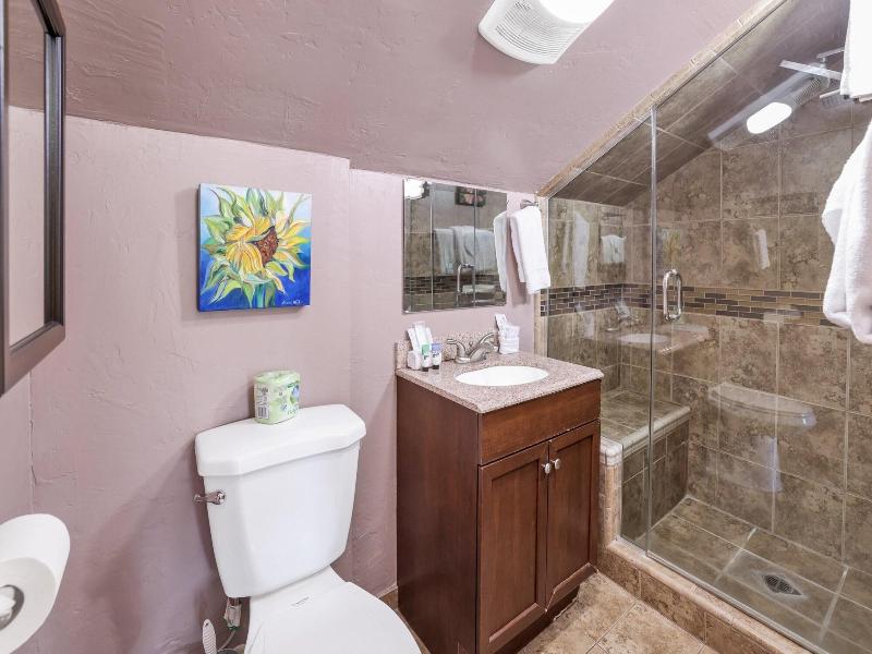 Circle Views #1602 image