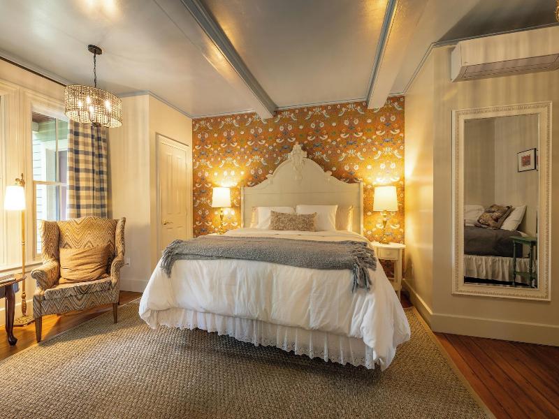 Wilder House Berkshires image
