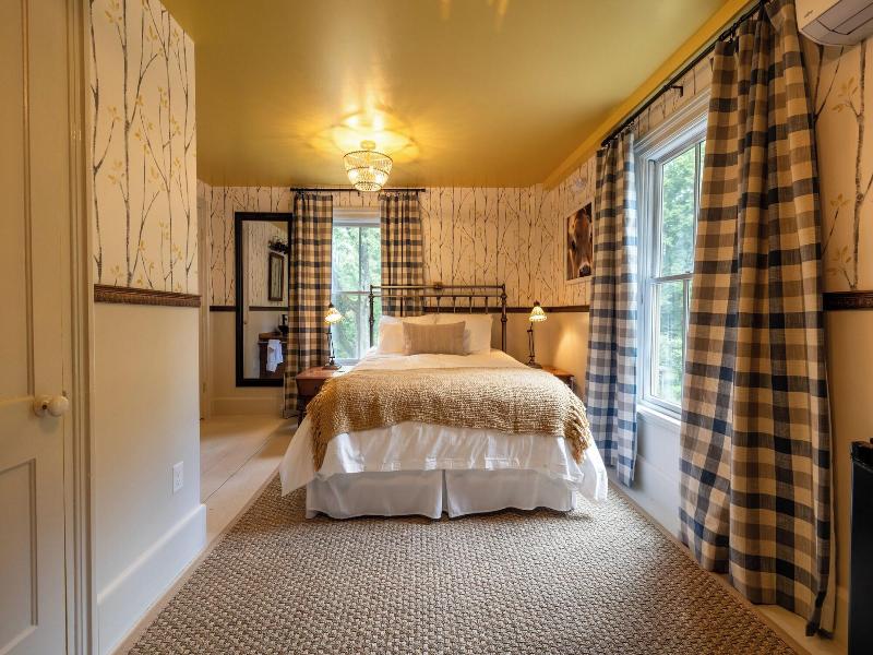 Wilder House Berkshires image