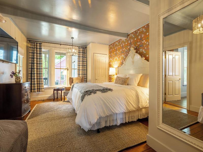 Wilder House Berkshires image