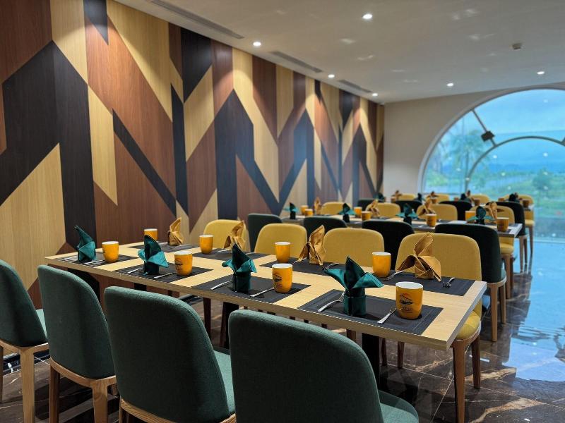 Ao Tien Harbour Boutique Hotel image