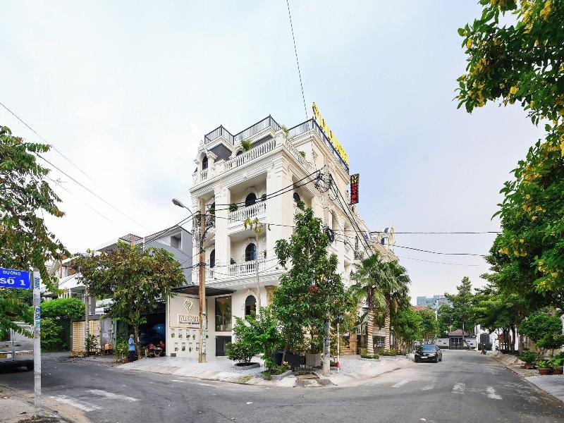Ly Ly Hotel 2 image