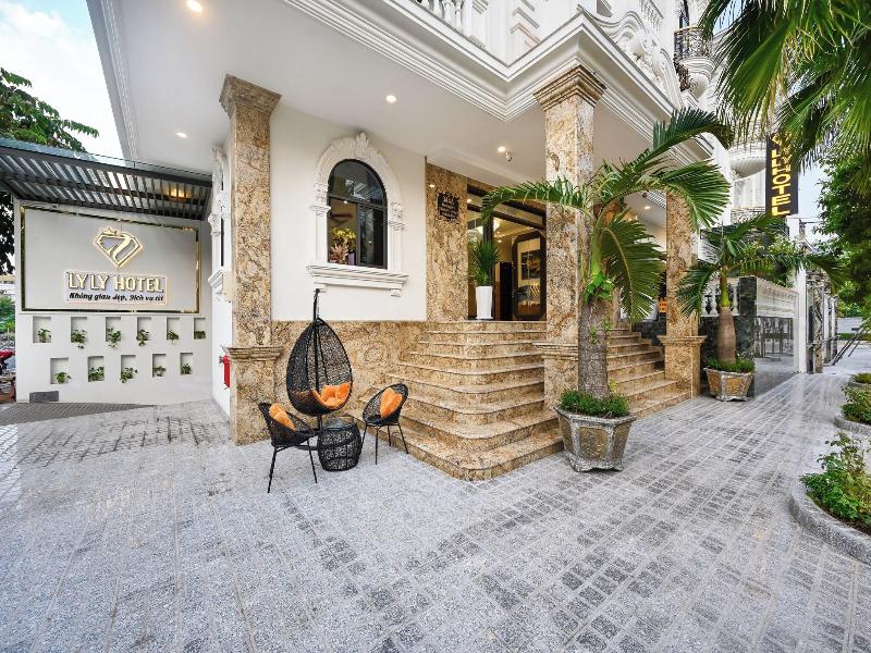 Ly Ly Hotel 2 image