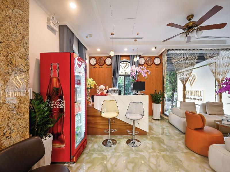 Ly Ly Hotel 2 image