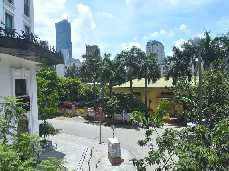 Thanh Hang Hotel Near Emerald My Dinh image