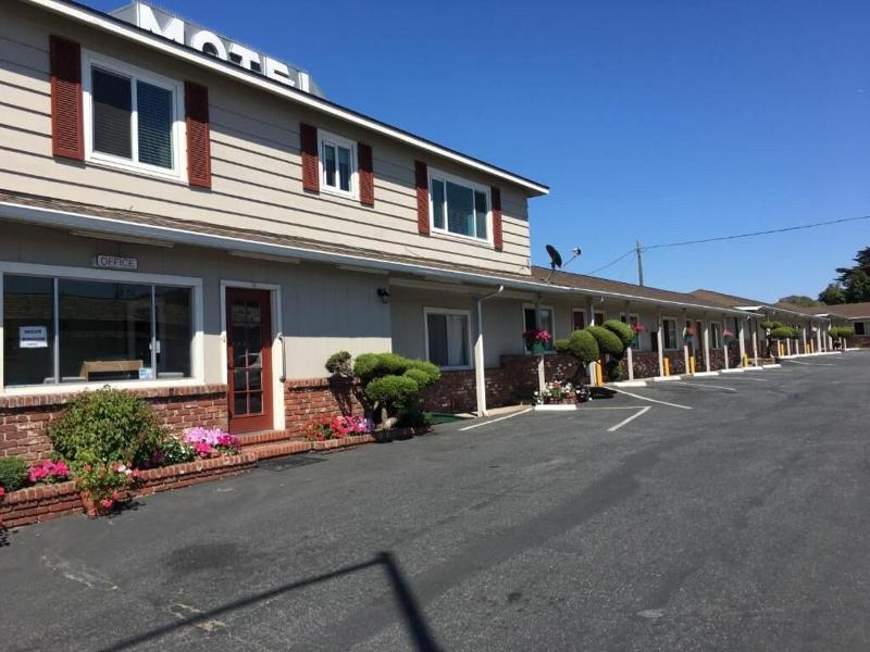 Old Marina Inn image