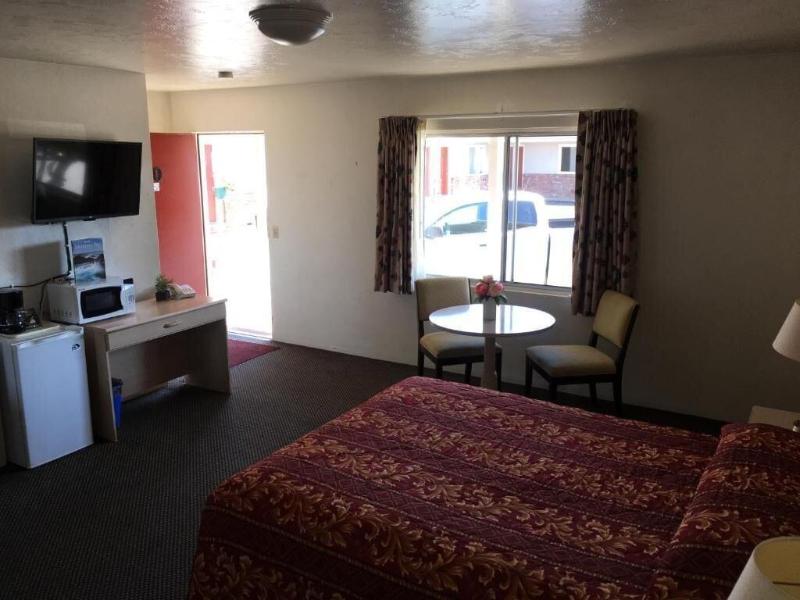Old Marina Inn image