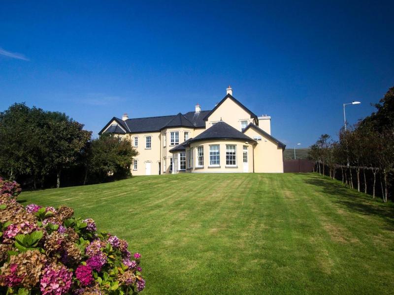 Emlagh House image