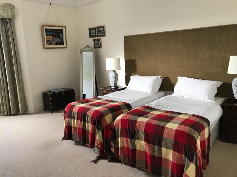 Emlagh House image
