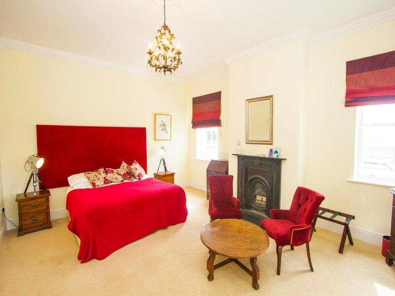 Emlagh House image