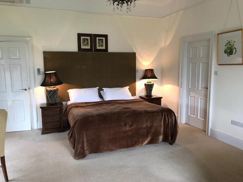 Emlagh House image