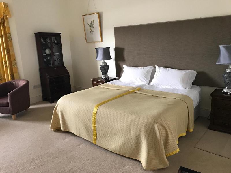 Emlagh House image