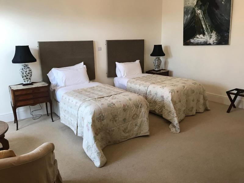 Emlagh House image