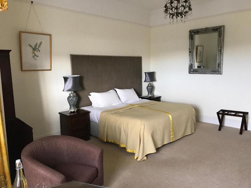 Emlagh House image