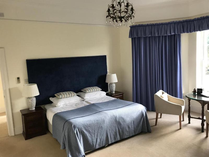 Emlagh House image