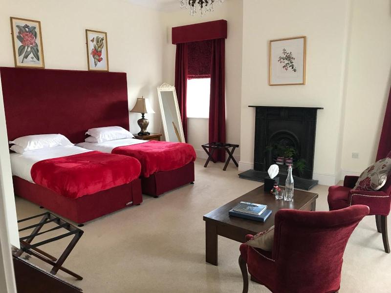 Emlagh House image