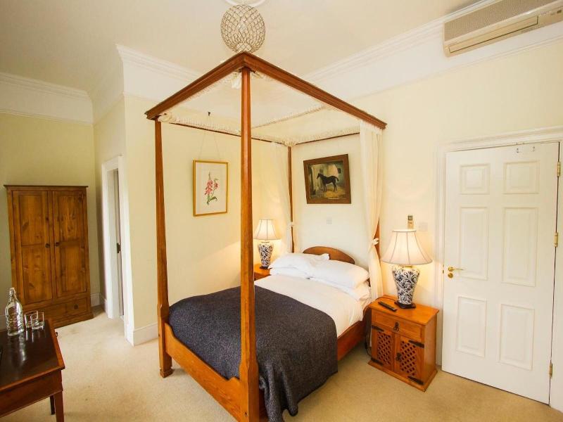 Emlagh House image